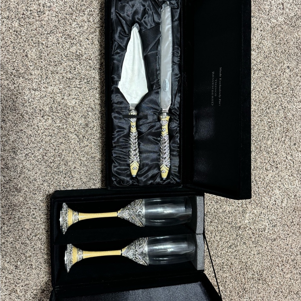 Wedding set. Matching flutes. With cake knife and cake spatula set.